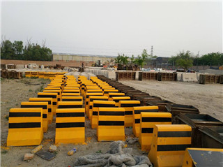 广州邦坚生产的水泥墩